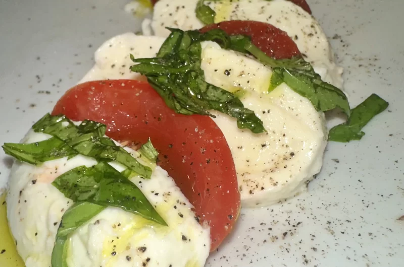 Caprese Salad: A Fresh Taste of Italy: Simple, Easy and Tasty!